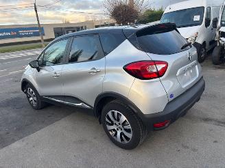 uszkodzony samochody osobowe Renault Captur  2017/7