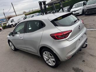 uszkodzony samochody osobowe Renault Clio  2021/11
