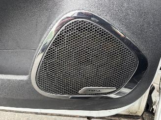 Renault Captur 1.2 TCe Initiale Paris picture 14