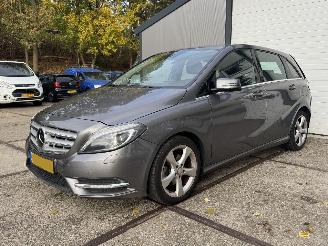 Mercedes B-klasse B200 Automaat NAP Origineel NL! picture 2