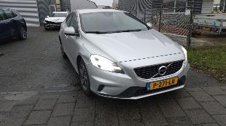 škoda osobní automobily Volvo V-40 v-40 D2 2.0 diesel R-design 80.000 km Nieuwe auto!!!! Supermooi! 2018/1