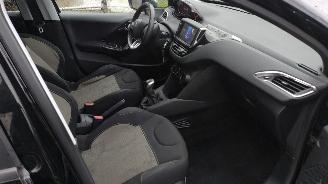 Peugeot 208 1.2 vti allure luxe auto gebruikers schade picture 18