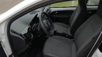 Volkswagen Up! Groove Up! BIM 1.0 nette auto!! picture 11