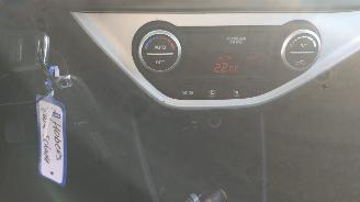 Kia Picanto 1.0 First Edition Super nette auto Led verlichting picture 14
