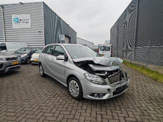 Avarii autoturisme Mercedes B-klasse 200 Ambition Automaat 62621 km Nap! Supermooi! 2012/1