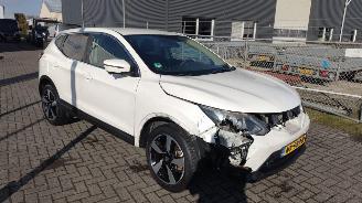 Schadeauto Nissan Qashqai 1.2 N-Connecta lichte schade  71000 km nap 2017/1