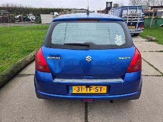 Suzuki Swift  picture 4