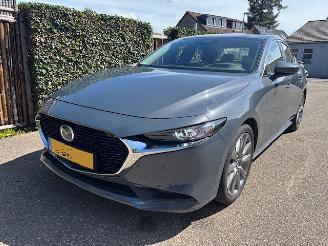 Unfallwagen Mazda 3 2.0E HYBRIDE 150 PK SPORT 2023 2023/11