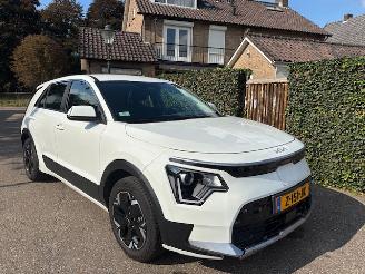 krockskadad bil auto Kia Niro 65 kwh sport edition 2024 9479 km 2024/8