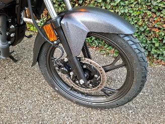 Honda CB 125 F A1 RIJBEWIJS picture 14