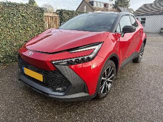 Schadeauto Toyota C-HR 2.0 Plug-in Hybrid 220 First Edition AUTOMAAT 243PK! 2025/6