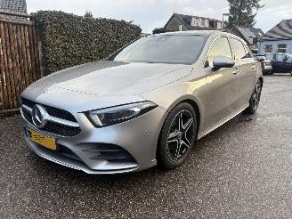 Schadeauto Mercedes A-klasse A180 Premium Plus 136PK AUTOMAAT PANO LEER 2019/4