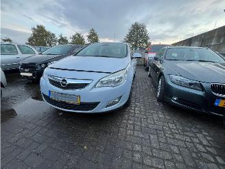 Opel Astra 1.4 Turbo 16V Hatchback 4Dr Benzine 1.364cc 88kW (120pk) FWD 2010-10/2015-10 (PD6EU; PE6EC; PE6EU; PF6EC; PF6EU) A14NET picture 2