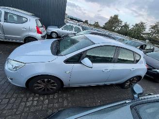 Opel Astra 1.4 Turbo 16V Hatchback 4Dr Benzine 1.364cc 88kW (120pk) FWD 2010-10/2015-10 (PD6EU; PE6EC; PE6EU; PF6EC; PF6EU) A14NET picture 5