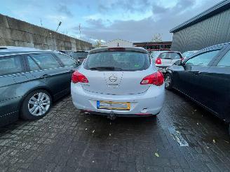 Opel Astra 1.4 Turbo 16V Hatchback 4Dr Benzine 1.364cc 88kW (120pk) FWD 2010-10/2015-10 (PD6EU; PE6EC; PE6EU; PF6EC; PF6EU) A14NET picture 11