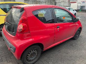 Peugeot 107 1.0 12V Hatchback  Benzine 998cc 50kW (68pk) FWD 2005-06/2014-05 (PMCFA; PMCFB; PNCFA; PNCFB) 384F; 1KR picture 4