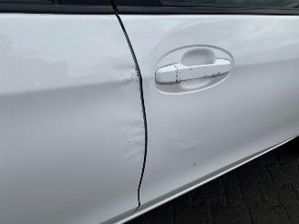 Toyota Yaris 1.0 12V VVT-i Hatchback  Benzine 998cc 51kW (69pk) picture 12