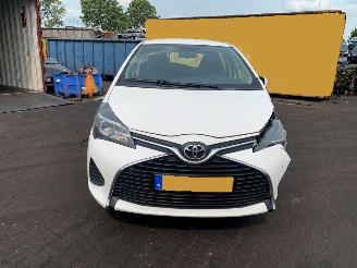 Unfallwagen Toyota Yaris 1.0 12V VVT-i Hatchback  Benzine 998cc 51kW (69pk) 2016/7