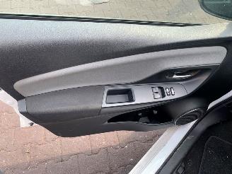 Toyota Yaris 1.0 12V VVT-i Hatchback  Benzine 998cc 51kW (69pk) picture 26