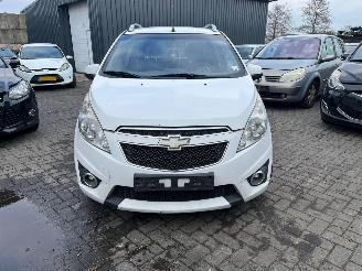 Vaurioauto  passenger cars Chevrolet Spark 1.2 16V Hatchback  Benzine 1.206cc 60kW (82pk) FWD 2010-03  B12D1; LMU 2011/12