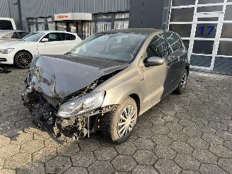 Damaged car Volkswagen Polo 1.2 TSI Highline DSG 2015/6