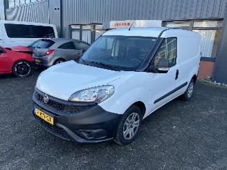 uszkodzony samochody ciężarowe Fiat Doblo Cargo 1.3 MJ L1H1 Actual 2017 2017/6