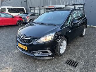 Unfallwagen Opel Zafira 1.4 T Online Edition 7p 2017/9