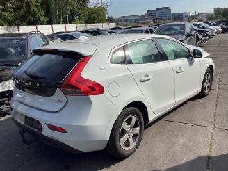 Volvo V-40 V40 (MV), Hatchback 5-drs, 2012 / 2019 2.0 D2 16V picture 3