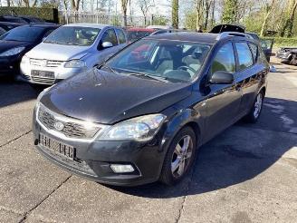 rozbiórka samochody osobowe Kia Cee d Cee'd Sporty Wagon (EDF), Combi, 2007 / 2012 1.4 16V 2011/7