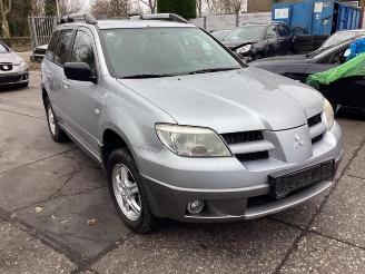 demontáž osobní automobily Mitsubishi Outlander Outlander (CU), SUV, 2001 / 2007 2.0 16V 4x2 2008/6
