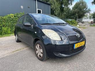disassembly passenger cars Toyota Yaris Yaris II (P9), Hatchback, 2005 / 2014 1.0 12V VVT-i 2006/3