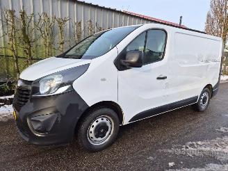 krockskadad bil auto Opel Vivaro 1.6 CDTI 90 Bestel  Diesel 1.598cc 66kW 2015/1