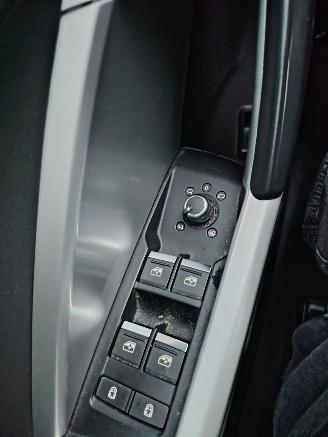 Audi Q3 S-Line DSG Matrix Leder Camera 2.0 tdi picture 15