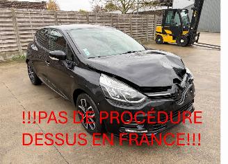 uszkodzony samochody osobowe Renault Clio 4 2019/2
