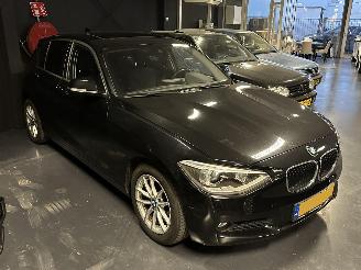 krockskadad bil auto BMW 1-serie 116i Pano Automaat 2013/8