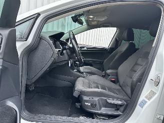 Volkswagen Golf 1.5TSI R-Line picture 10