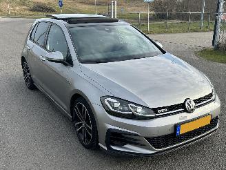 Vaurioauto  passenger cars Volkswagen Golf 2.0TDI GTD 2017/5