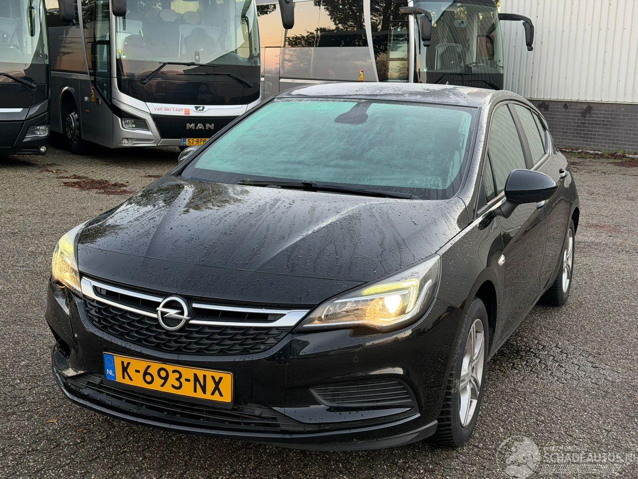 Opel Astra Opel Astra 1.0 Business+