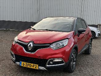 Schadeauto Renault Captur 1.2 TCe Helly Hansen AUTOMAAT NAP 2015/2