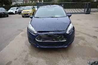 Schadeauto Ford Fiesta 1.0 BENZ 2015/4