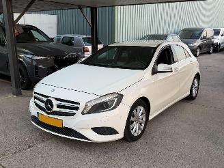 uszkodzony samochody osobowe Mercedes A-klasse 180cdi  NAP LED XENON 2014/3