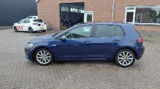 krockskadad bil auto Volkswagen Golf 1.5 tsi   131pk leer automaat  pano 2018/10