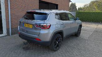 Schadeauto Jeep Compass 1.4i  125kw 4x4    navi clima 2019/2