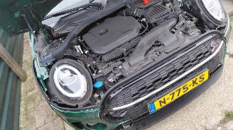 Mini Clubman cooper s  192pk automaat  navi  pano picture 13
