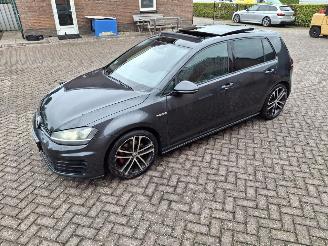 krockskadad bil auto Volkswagen Golf 2.0 tdi  184pk   gtd pano 2015/6