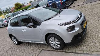 Coche accidentado Citroën C3 1.2 i  82pk  navi clima 2017/7