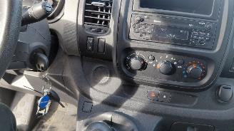 Renault Trafic 1.6 dci 90pk  airco picture 9