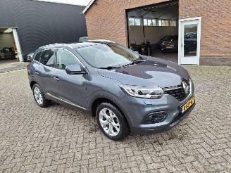 Unfallwagen Renault Kadjar 1.3 tce  140pk automaat    navi clima 2020/6