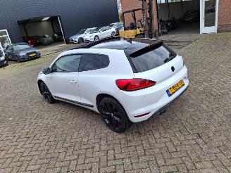 Vaurioauto  passenger cars Volkswagen Scirocco 1.4 tsi  125pk pano 2016/12