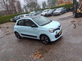 Coche accidentado Renault Twingo 1.0 sce  71pk  cabrio    automaat 2017/9